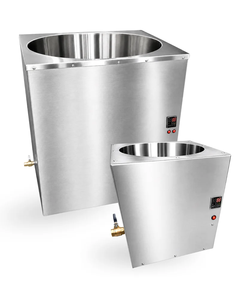 Photo: PRIMO stainless steel melting tanks, large and small